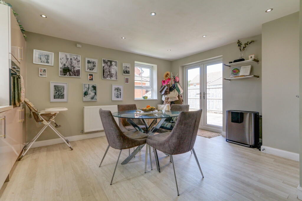 Smiths Close, Morpeth, NE61 2ZF photo 4