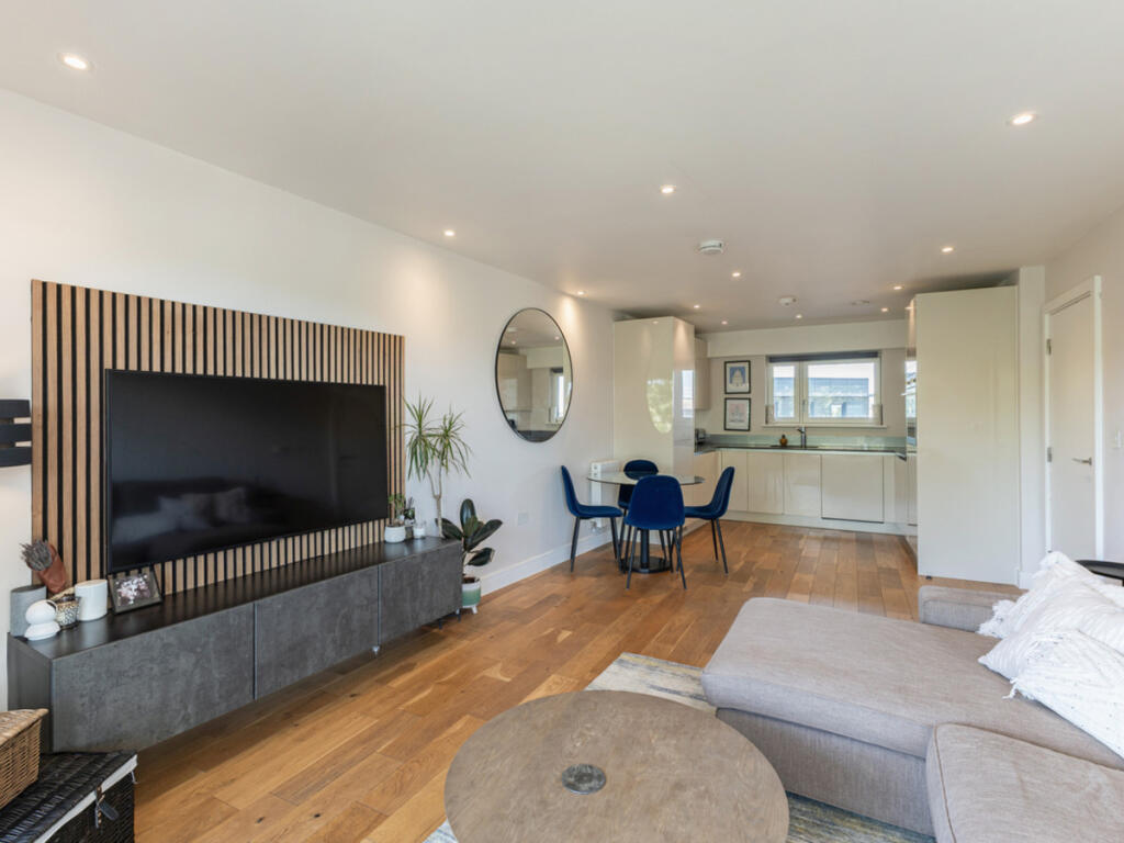 Apartment in London - More