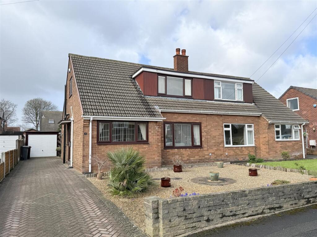 Main image of property: Parkfield Avenue, Mirfield