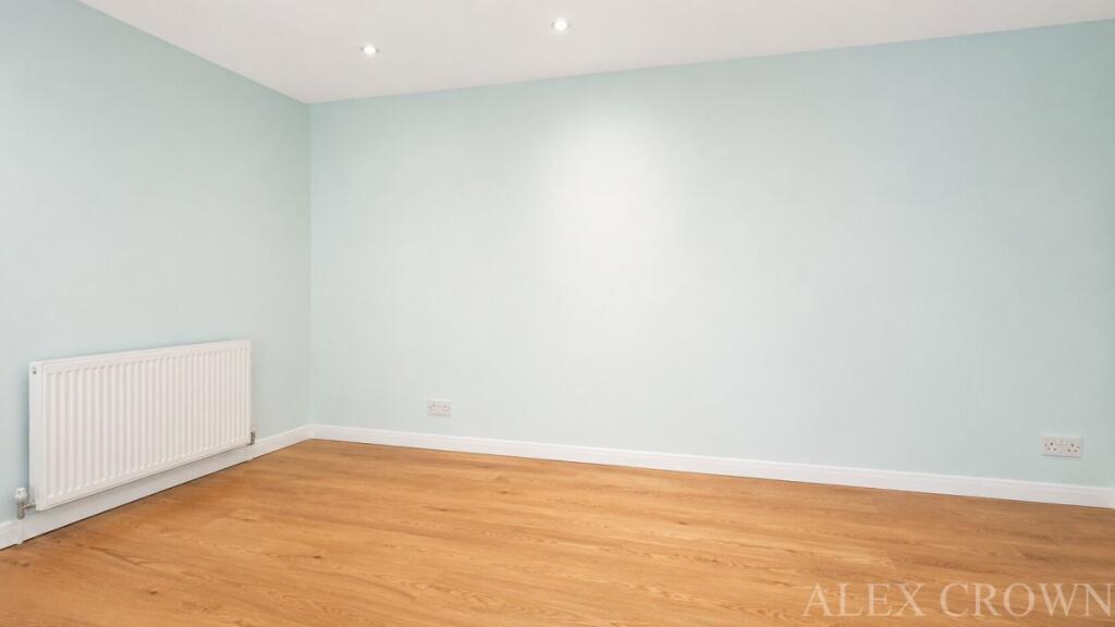 House in London - View 4