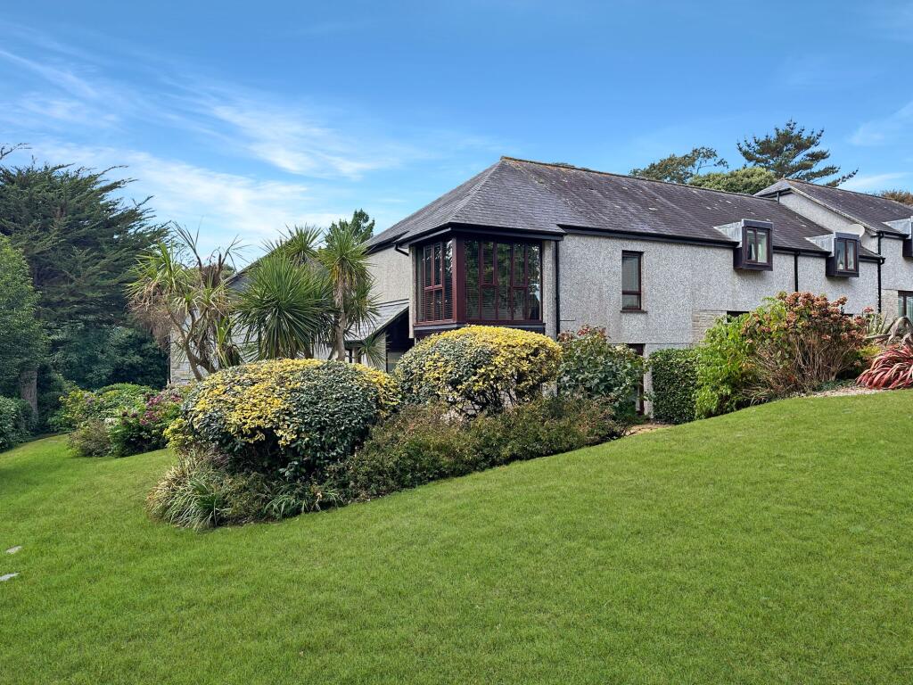 Main image of property: Maen Barn, Maenporth, TR11