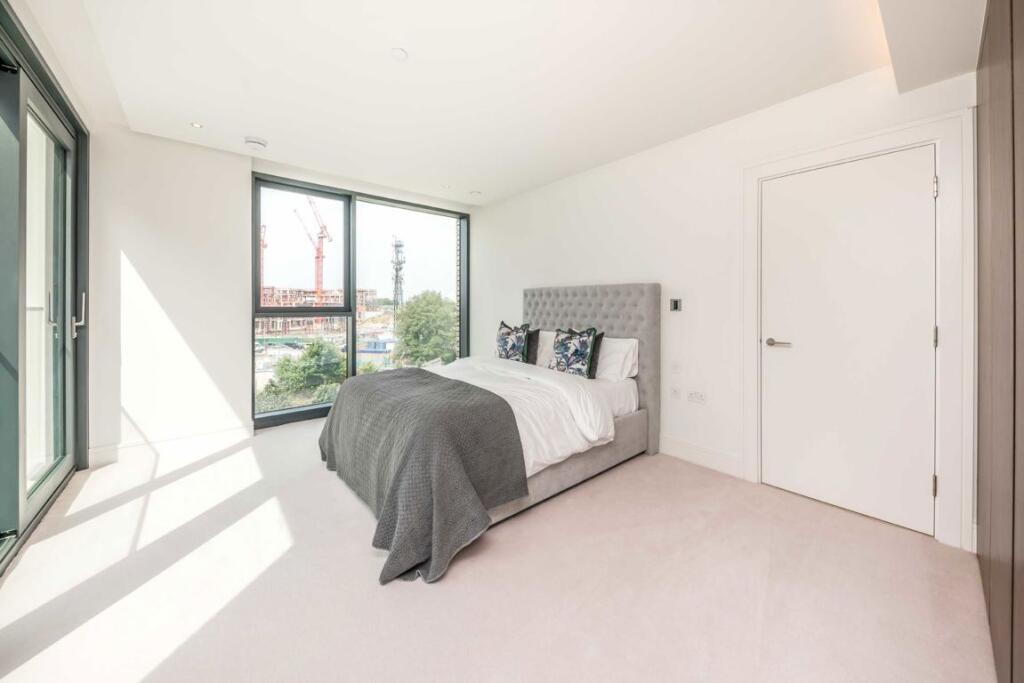 Apartment in London - View 5
