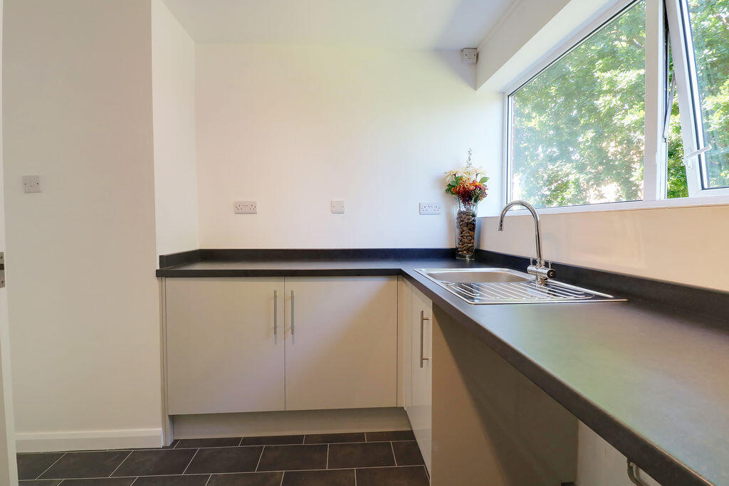 Apartment in Havant, South Hayling - View 3