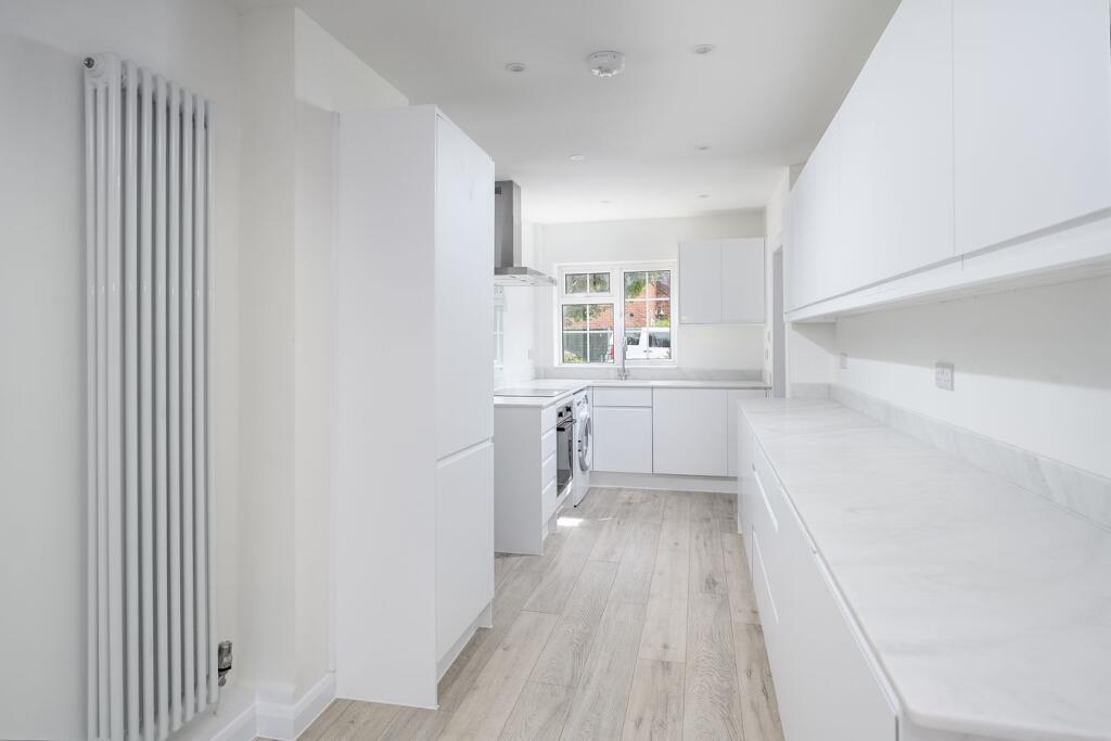 House in Kingston upon Thames - View 3