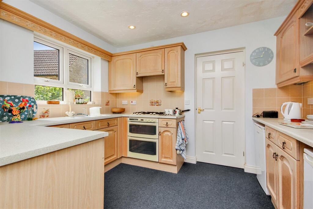House in Higham Ferrers, North Northamptonshire - View 4
