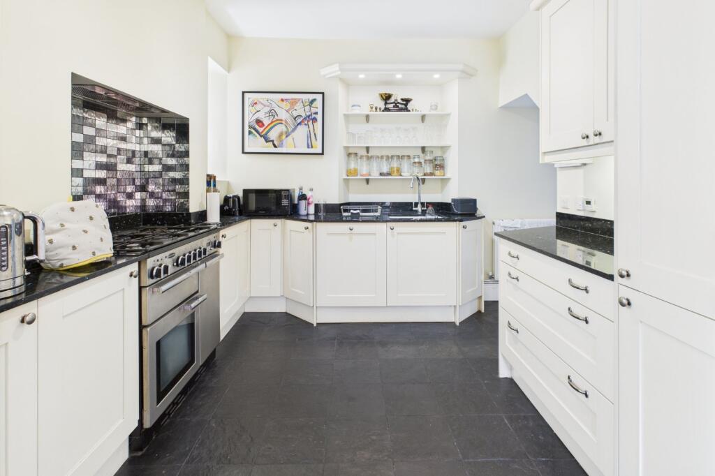 5 bed detached - Copse Road, Clevedon, North Somerset, BS21 image 6