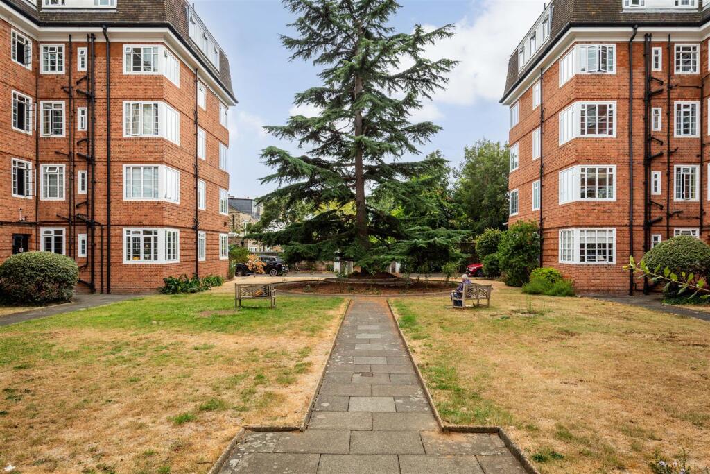 Apartment in London - View 5