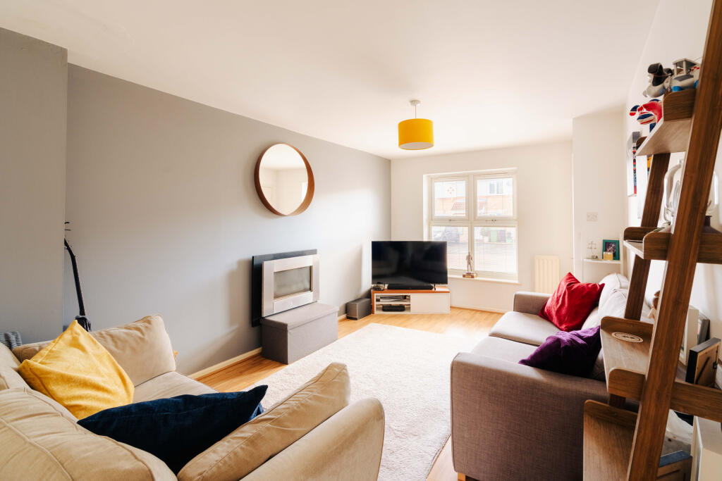 Coriander Drive, Bradley Stoke, Bristol photo 2