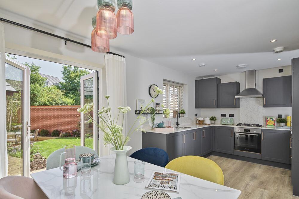 Upton Drive, Burton-on-Trent image 6