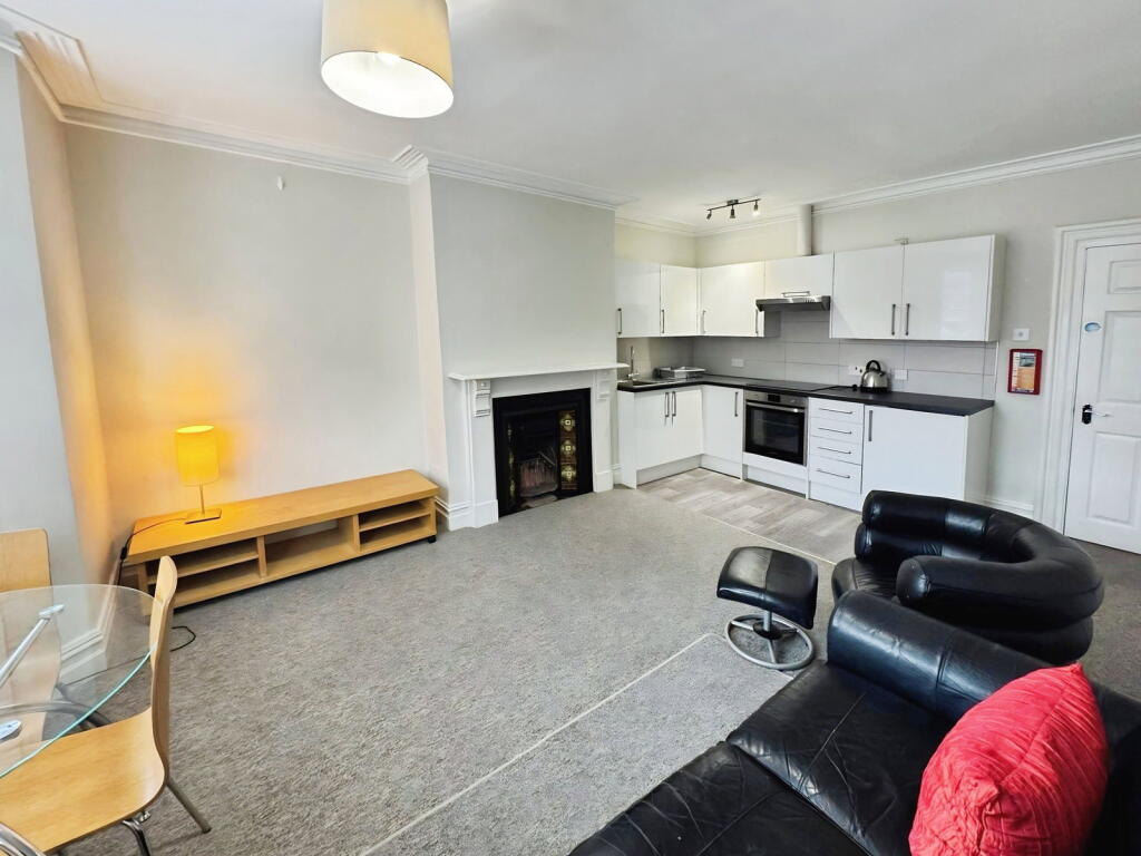 Apartment in Swindon, Old Town - View 5