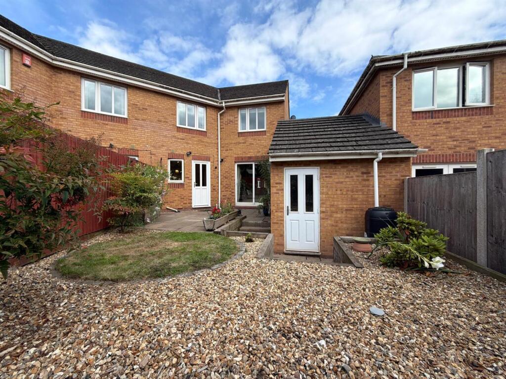 House in Sandwell, West Midlands - View 2