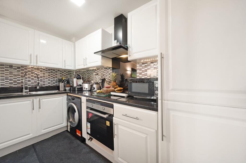 House in London - View 2