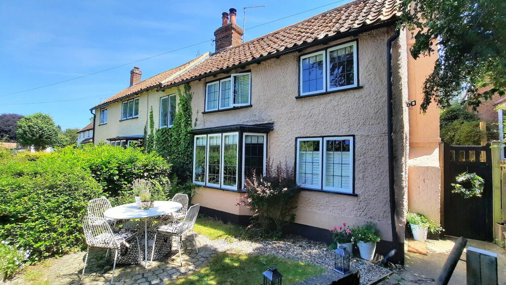 Main image of property: CHAIN FREE Beautiful Cottage - Braughing, Herts