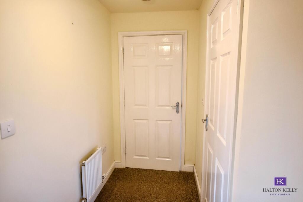 Apartment in Warrington - More