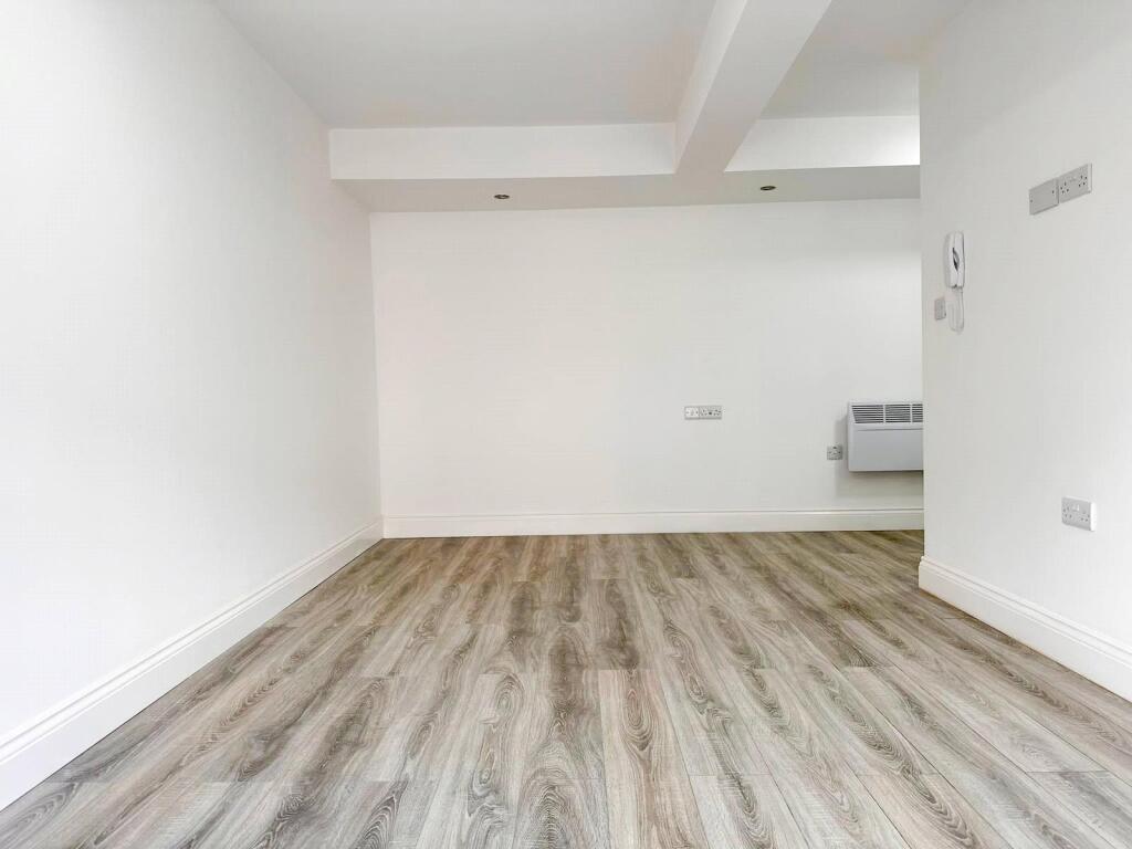 Apartment in Leicester - More