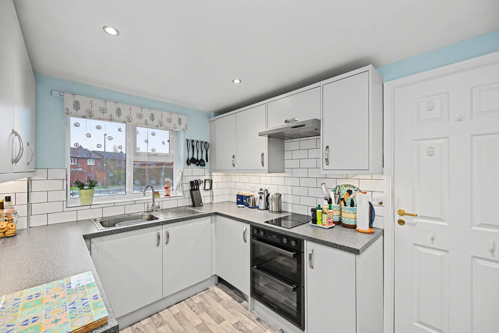 Rowan Drive, Bilton, Rugby photo 3
