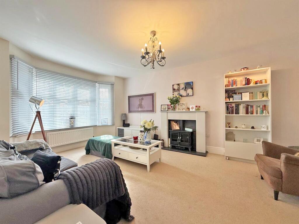 House in Shrewsbury, Herongate - View 2