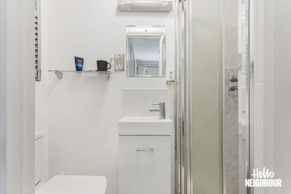 2 bedroom maisonette for rent