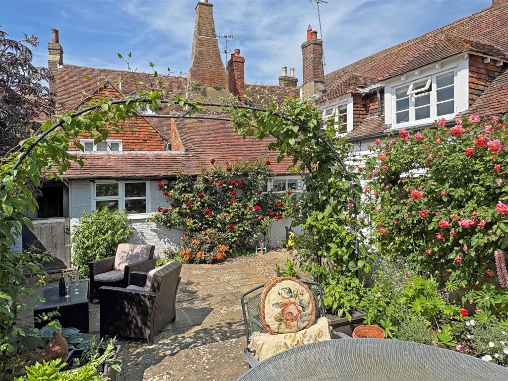 Church Square, Rye, East Sussex TN31 7HF photo 3