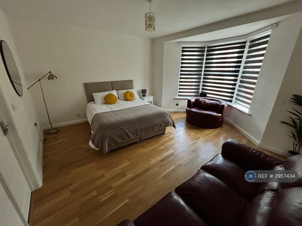 Main image of property: Bromham Road, Bedford, MK40