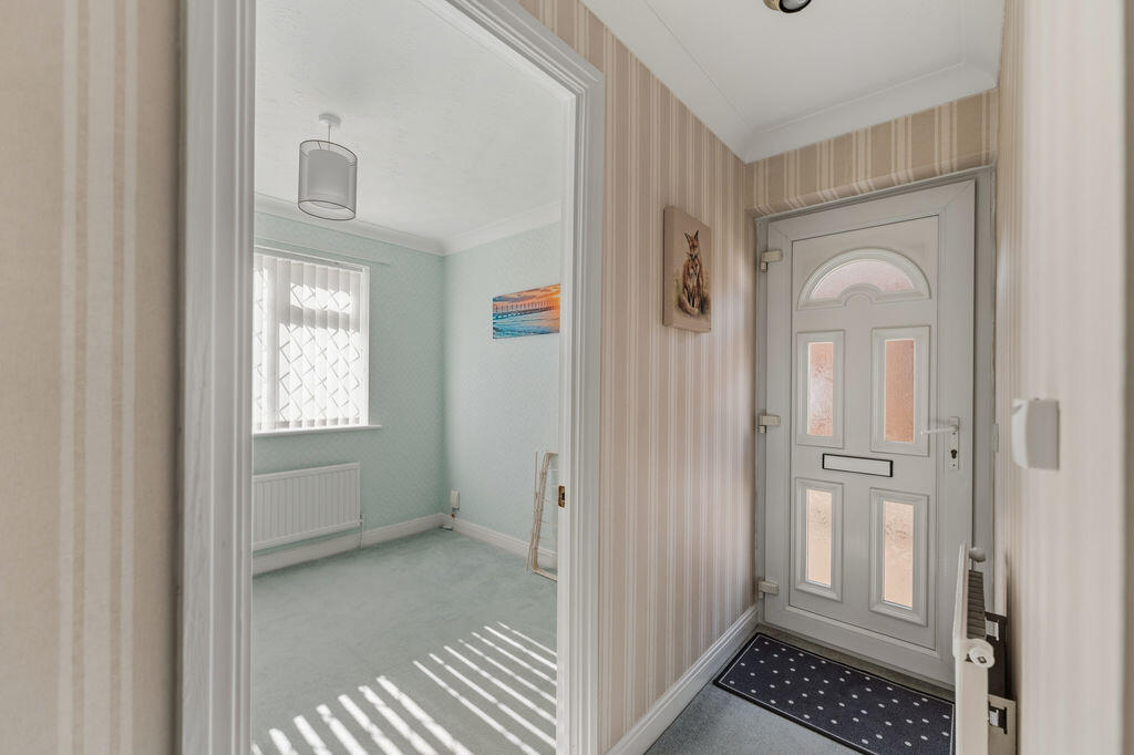 House in Doncaster, Waltham - View 3