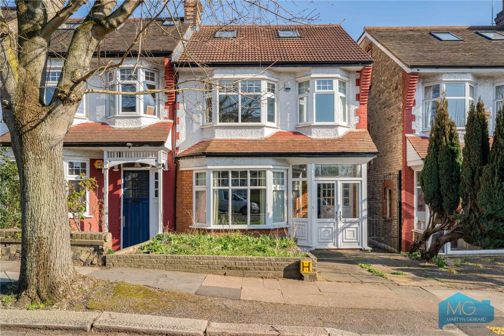 Main image of property: Broomfield Avenue, London, N13