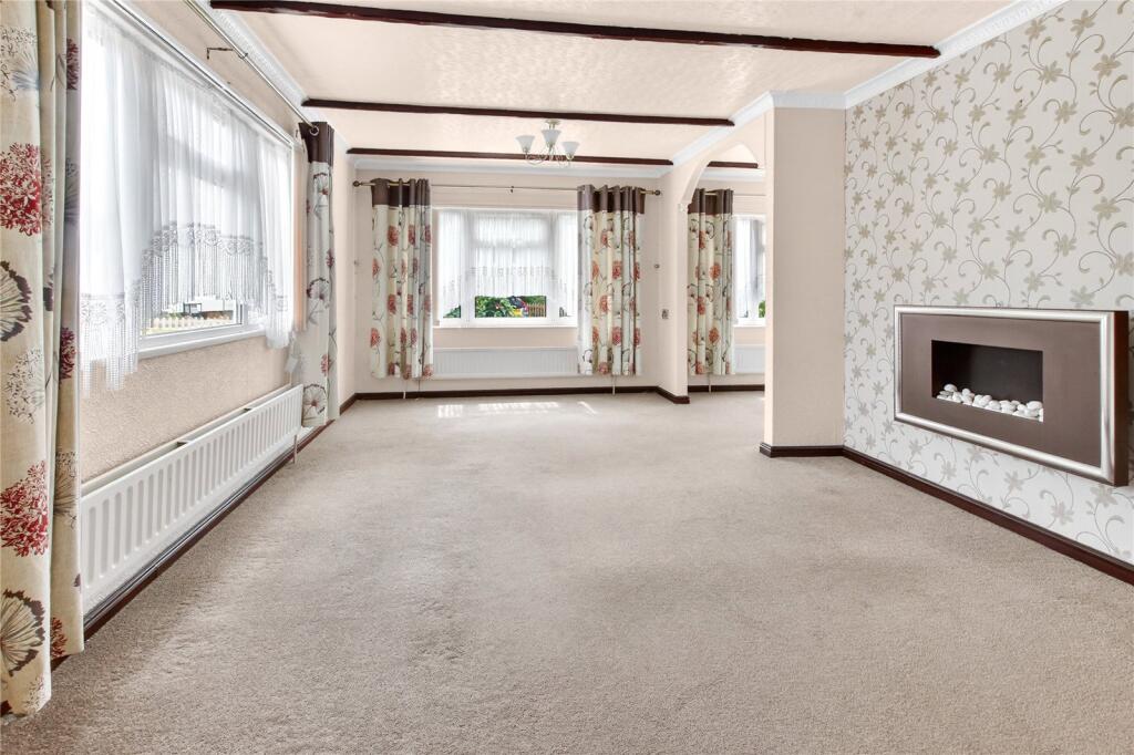 House in Berkshire, Warfield - View 2
