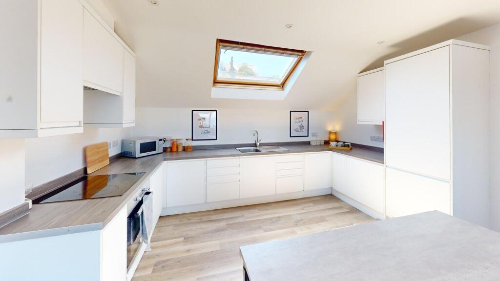 Apartment in Truro - View 5