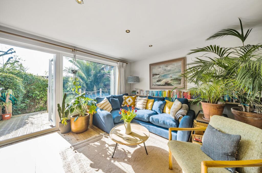 Main image of property: Haynes Lane London SE19