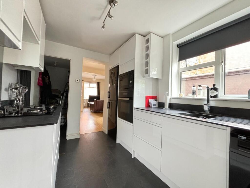 House in Northampton, West Northamptonshire - View 5