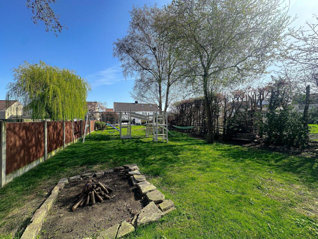 House in Upton, Overchurch Hill - View 2