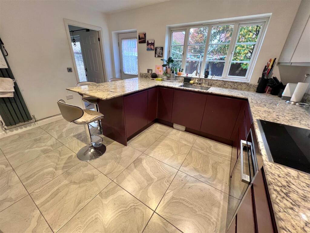 House in Salisbury - View 4