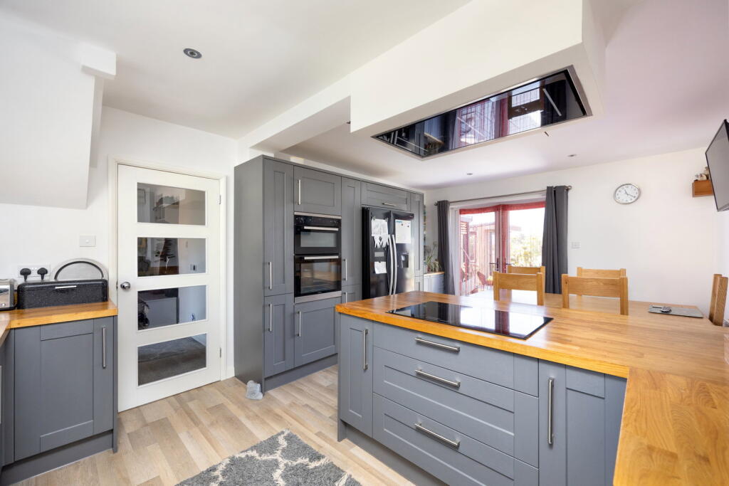 House in Swindon, Worton - View 5
