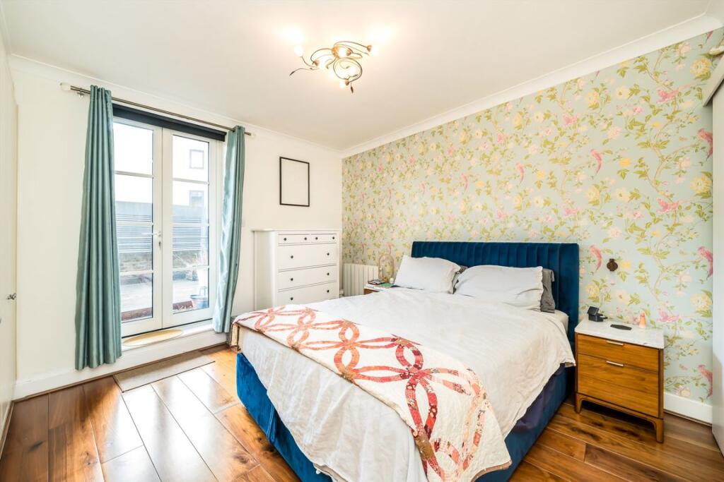 Apartment in London - View 4