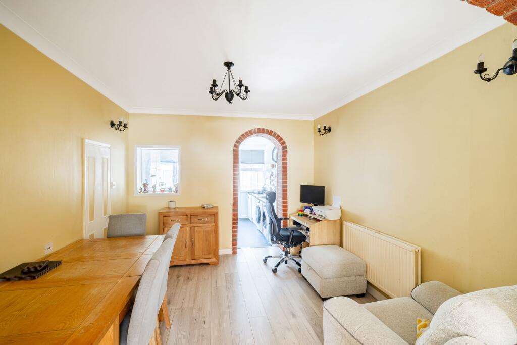 House in Tandridge, Whyteleafe - View 5