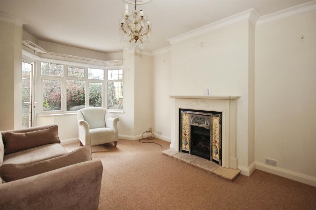 Stratford Road, Warwick photo 3