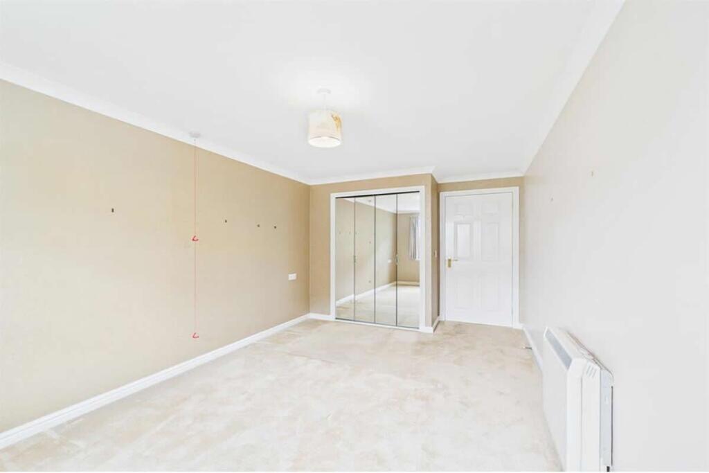 Apartment in Perth - View 5