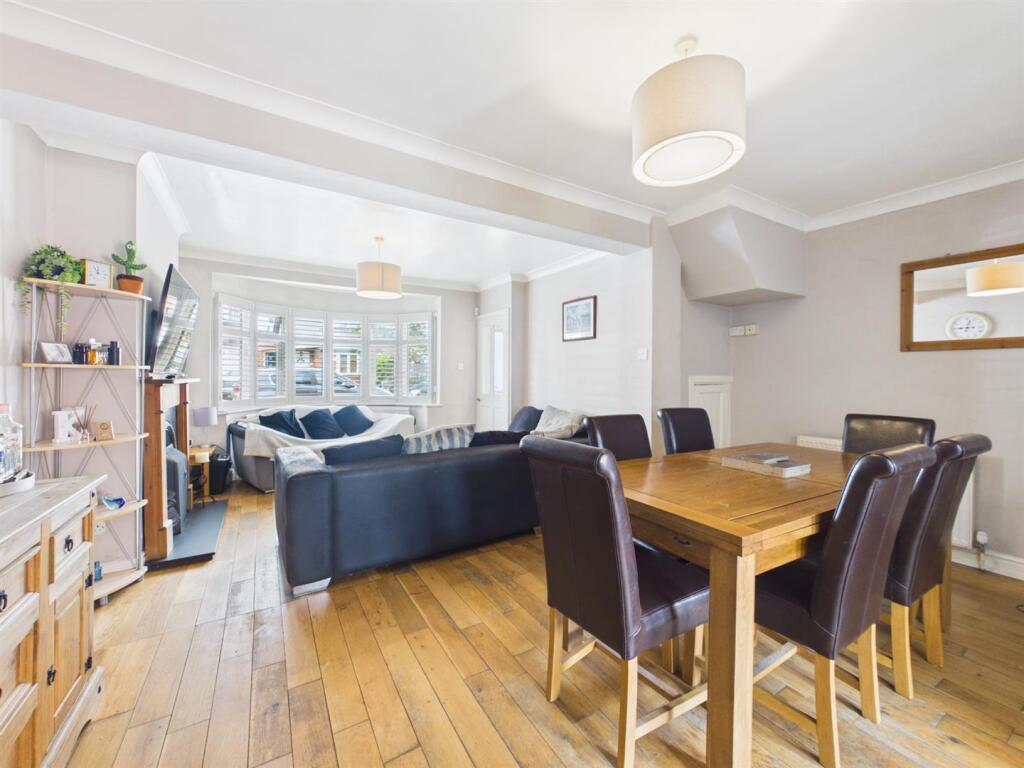 House in Harrow - View 5