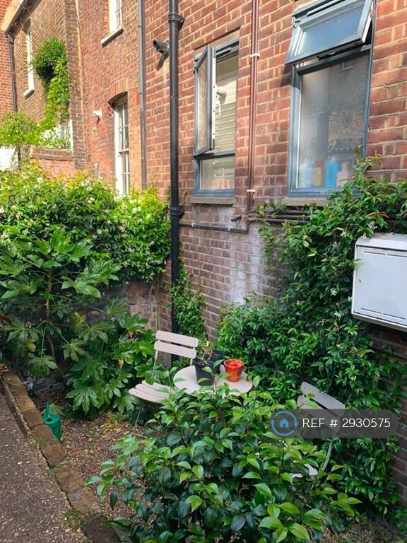 Main image of property: Wynyatt Street, London, EC1V