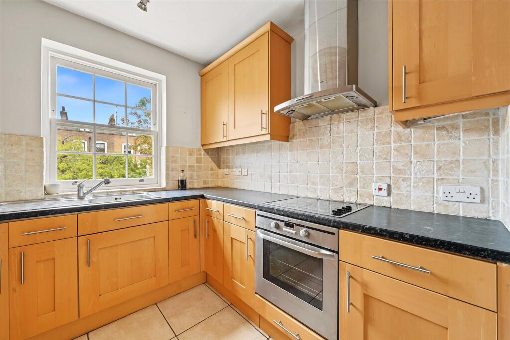 Apartment in London - More