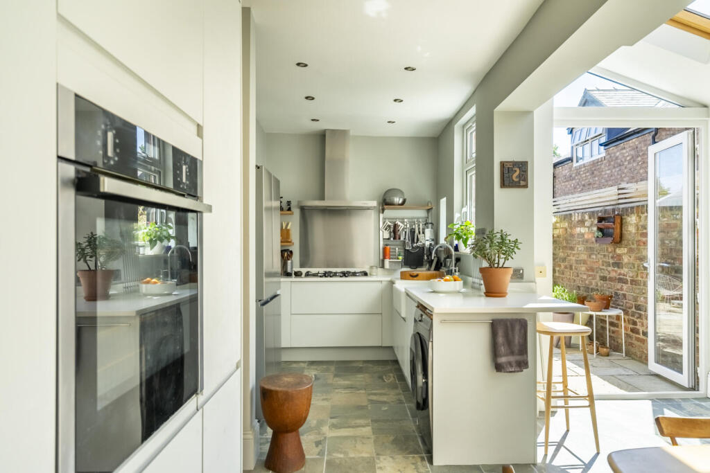 House in York - View 4