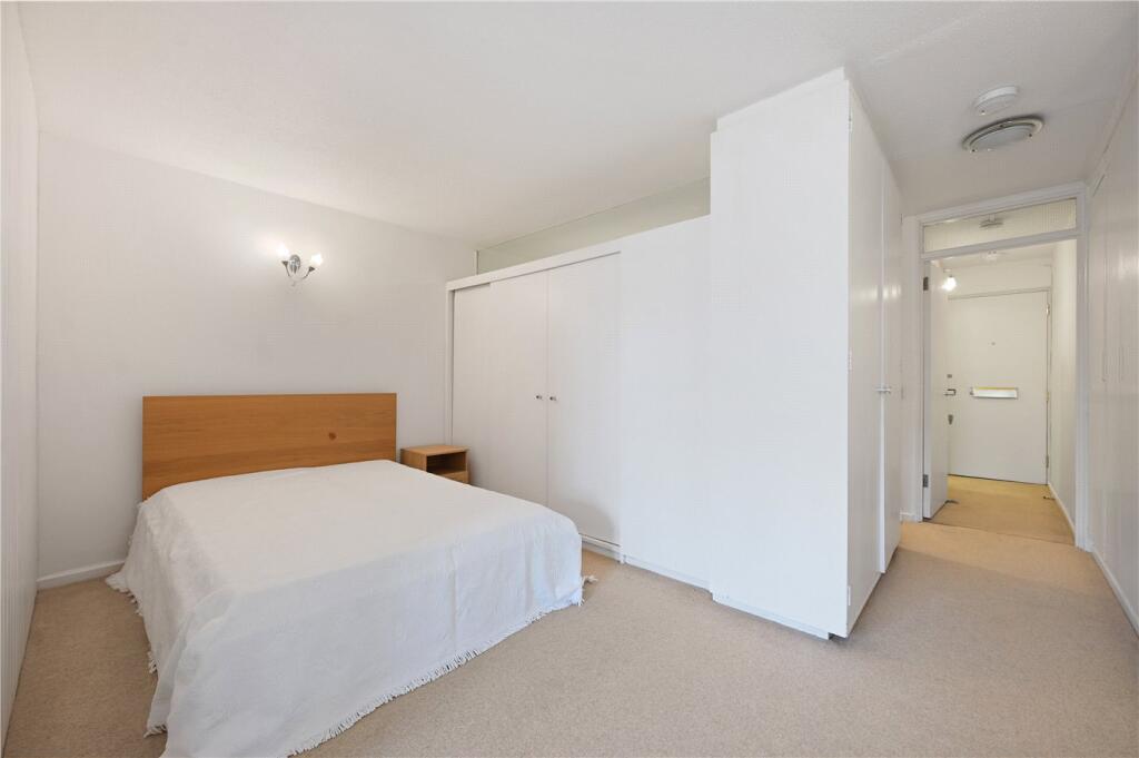 Apartment in London - View 5