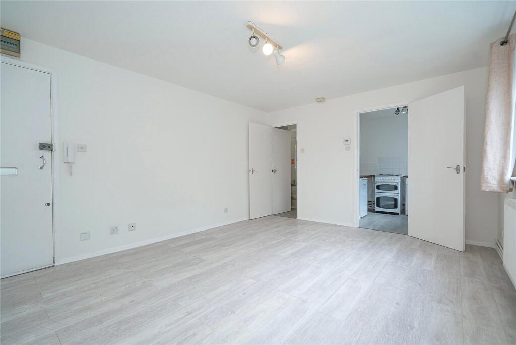 Apartment in London - More