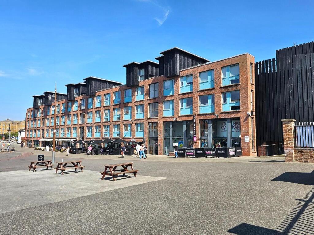 Main image of property: Barge Arm East, The Docks, Gloucester