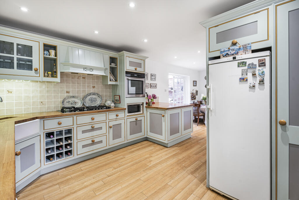 Additional image 4 of Halls Close, Welwyn, AL6