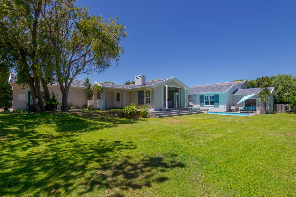 Main image of property: Western Cape, Cape Town, Constantia