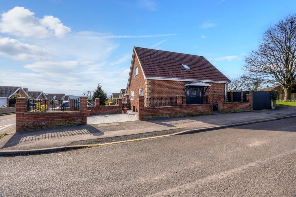 3-bed detached on Kendal Grove, Ardsley, Barnsley, S71, £295,000