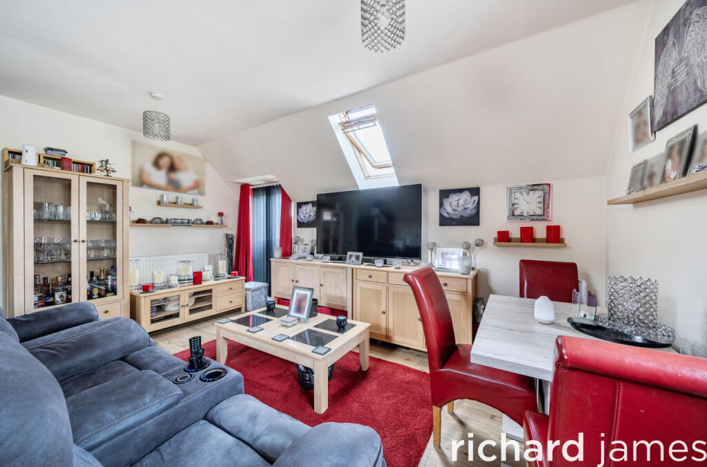 Apartment in Swindon - View 3
