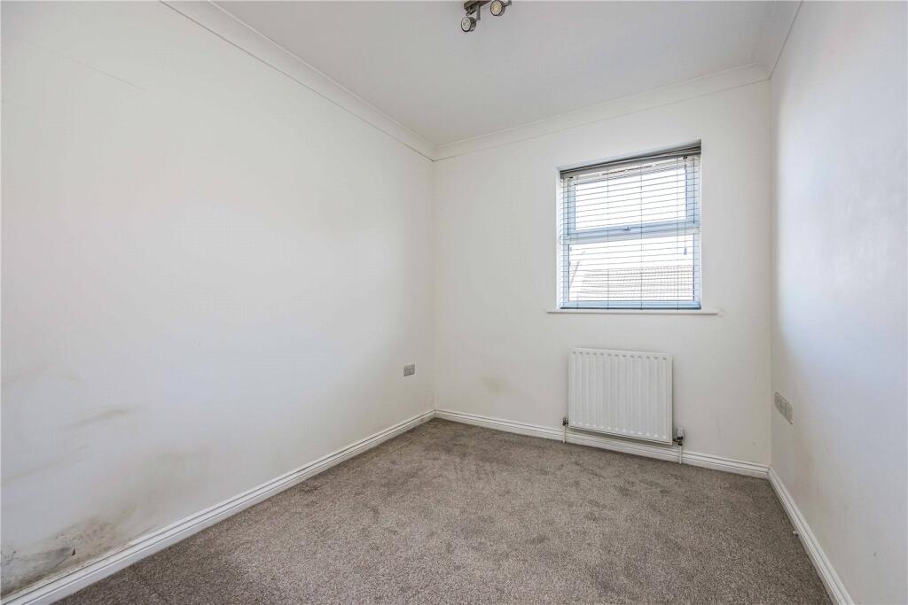 Apartment in Portsmouth - More