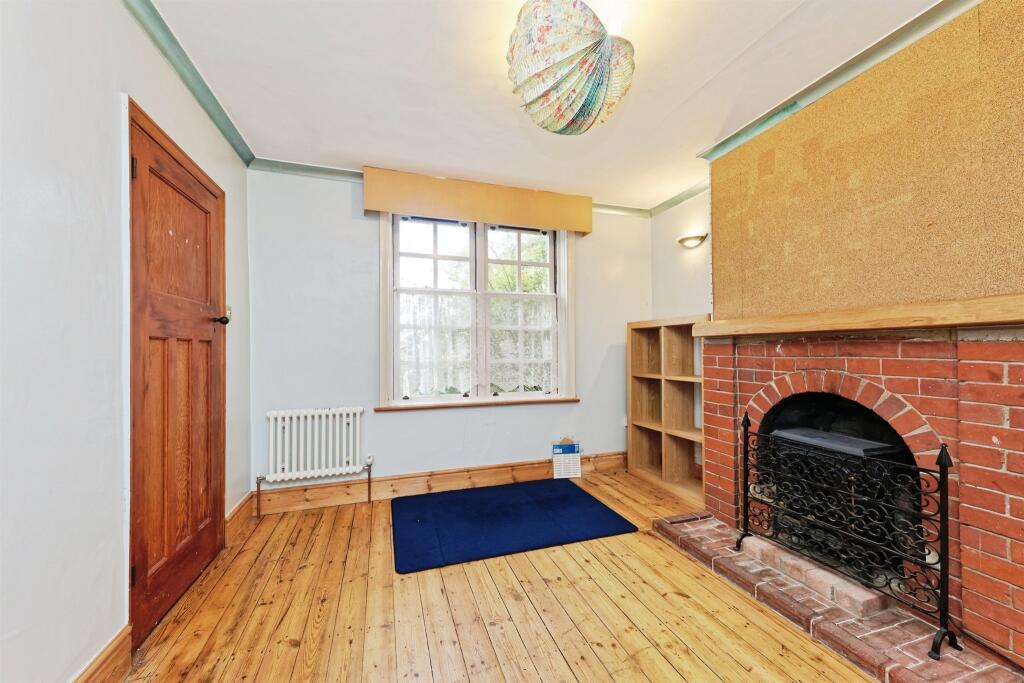 House in Canterbury, Lower Hardres - More